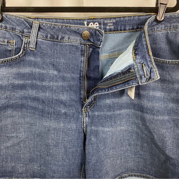 Lee Mid Rise Regular Fit Denim Shorts Sz.22W NWT - Picture 4 of 9
